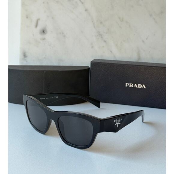NEW Prada PR B09S Sunglasses in Black - Picture 1 of 5